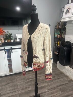 Cream colored Charlie and Robin chunky knit  Women Sweater